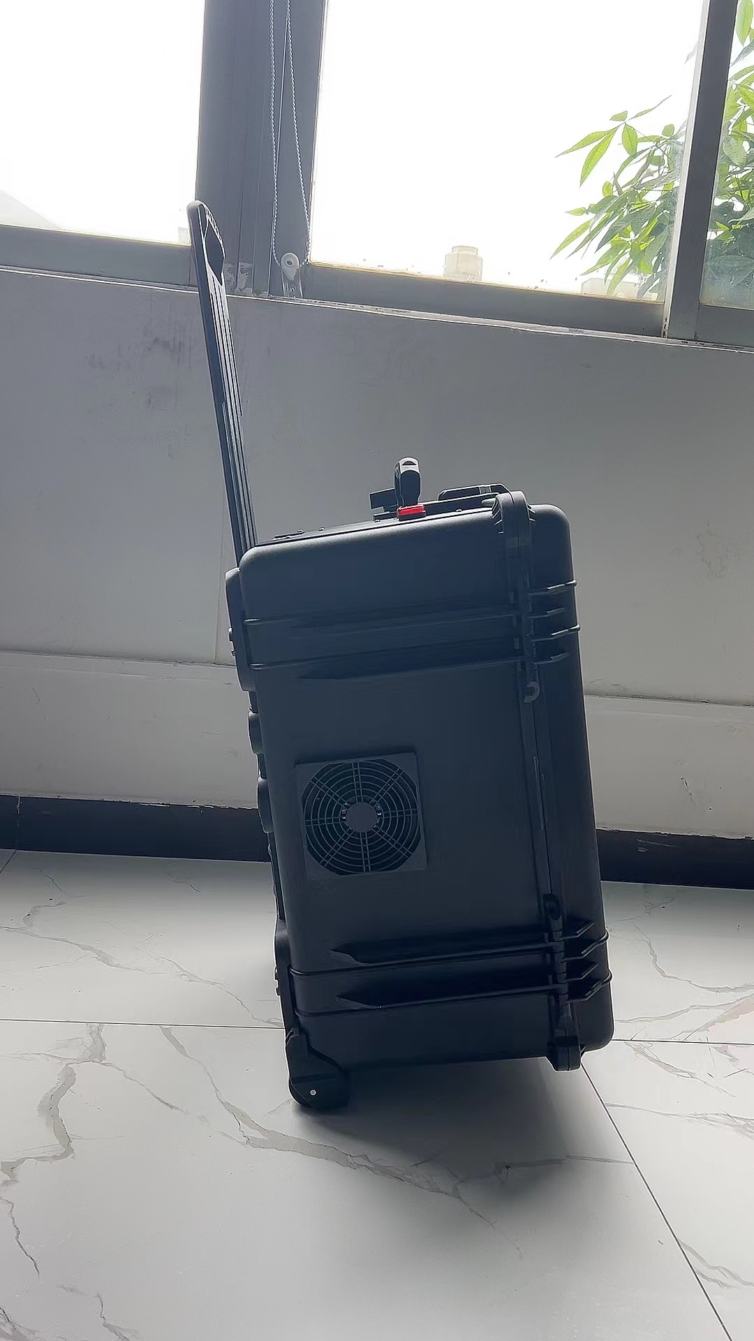 虎林手拉箱型移动通信干扰器
